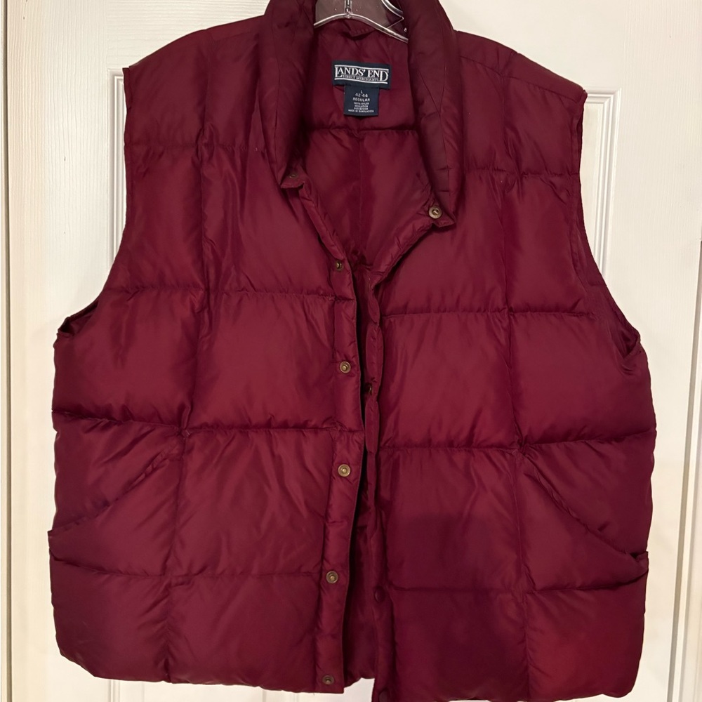 VINTAGE Lands' End Direct Merchants.Men’s Large Maroon Puffer Vest